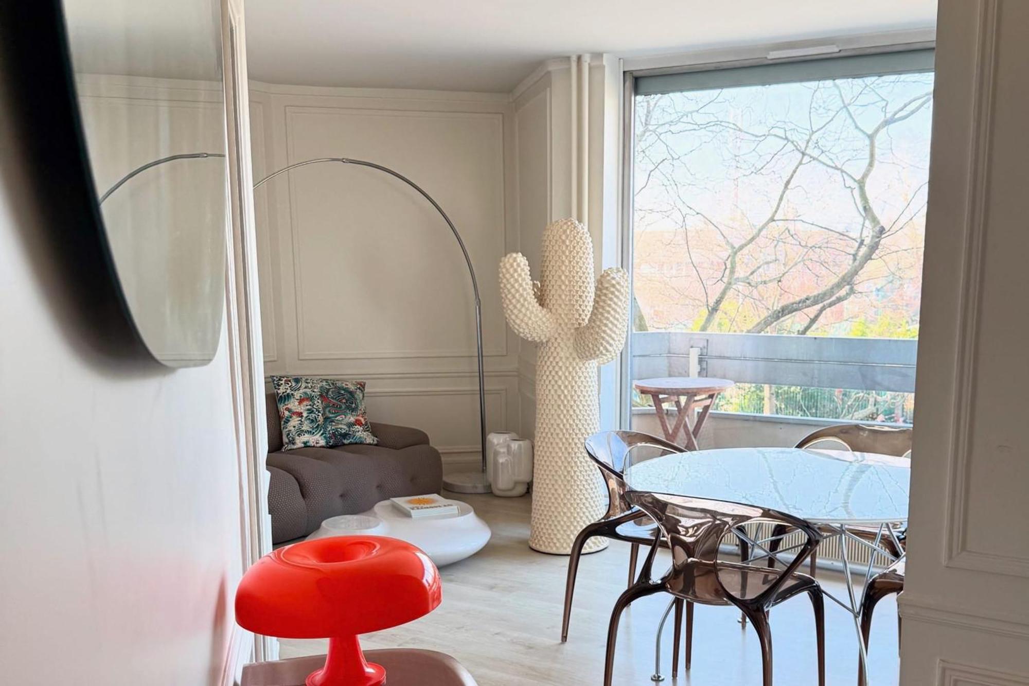 Appartement In With Balcony Parijs